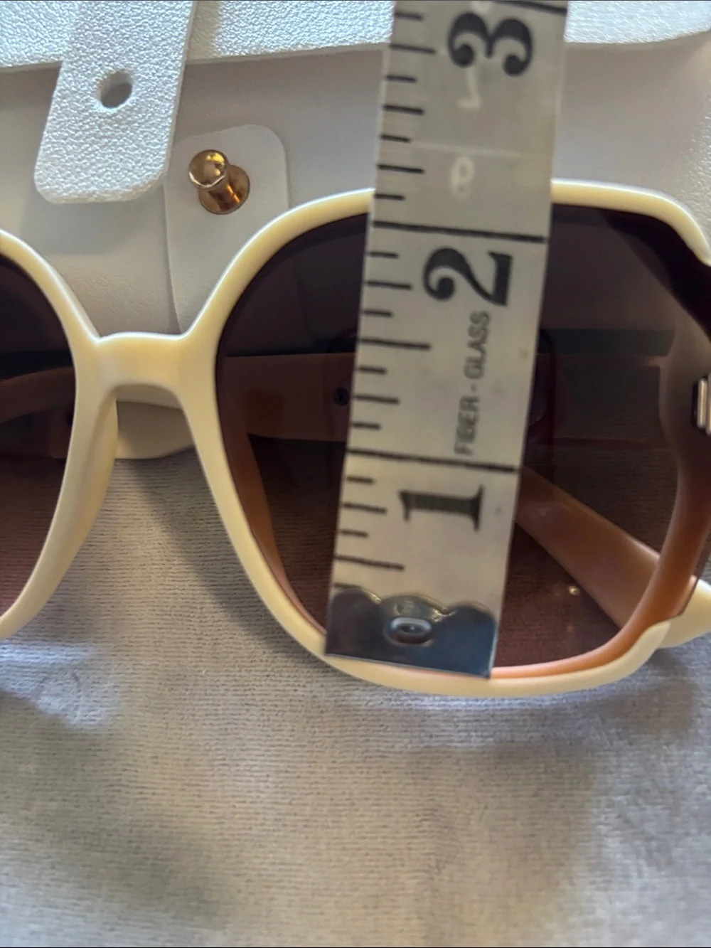 Beige Women's Oversized Square Sunglasses with Matching Case